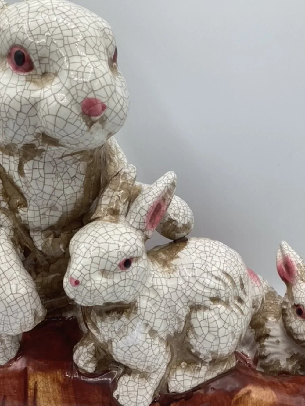 Rabbit Family Majolica Style Ceramic‎ Statue Hand Painted Crackled Glaze 11x11x5